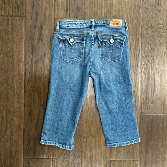 Girls Levi’s Cropped Jeans - Picture 2 of 7